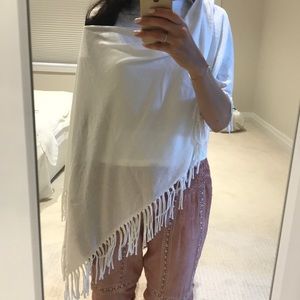 Minnie rose over the head shawl